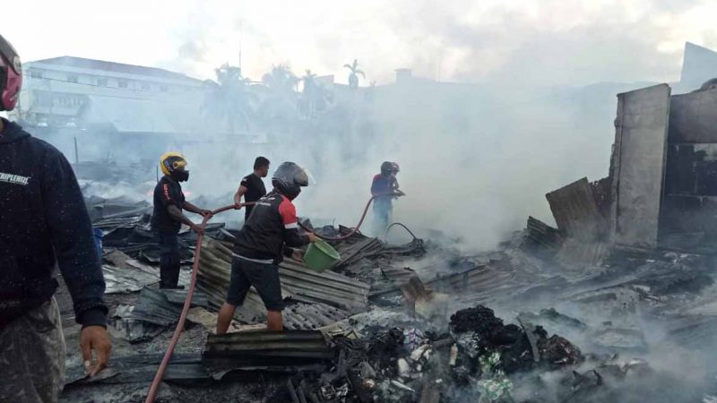 Polisi Olah TKP Kebakaran Kompleks Pasar Lama Timika