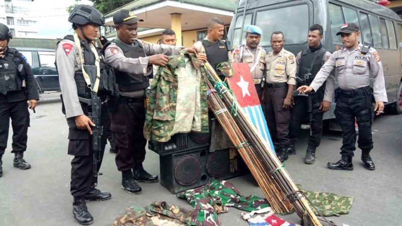 Polisi Sita Alat Tajam dan Atribut KNPB