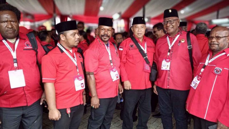 Wabup Mimika John Rettob Hadiri Rakernas I dan HUT ke 47 PDI Perjuangan