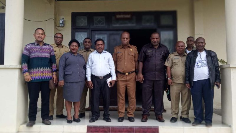 Fraksi Mimika Bangkit Tatap Muka dengan Disperindag Bahas Kondisi Warga Eks Pasar Damai