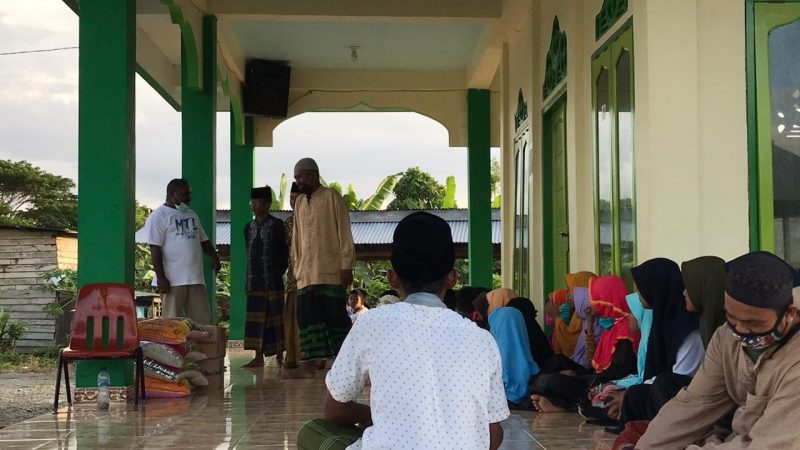 Keluarga Besar Robby Omaleng – Petronela Uamang Berbagi Kasih ke Yayasan dan Panti Asuhan