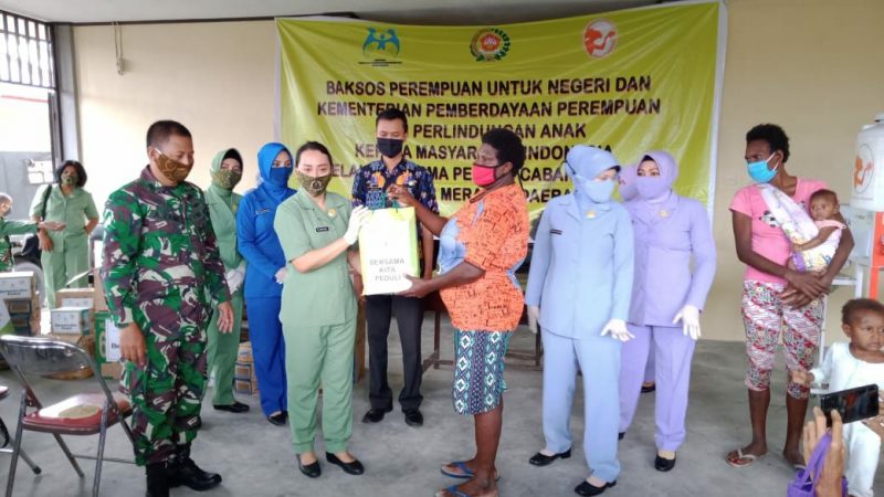 Selaku Pembina, Pasiter Kodim 1710 Mimika Berperan Aktif Dalam Bhaksos Dharma Pertiwi