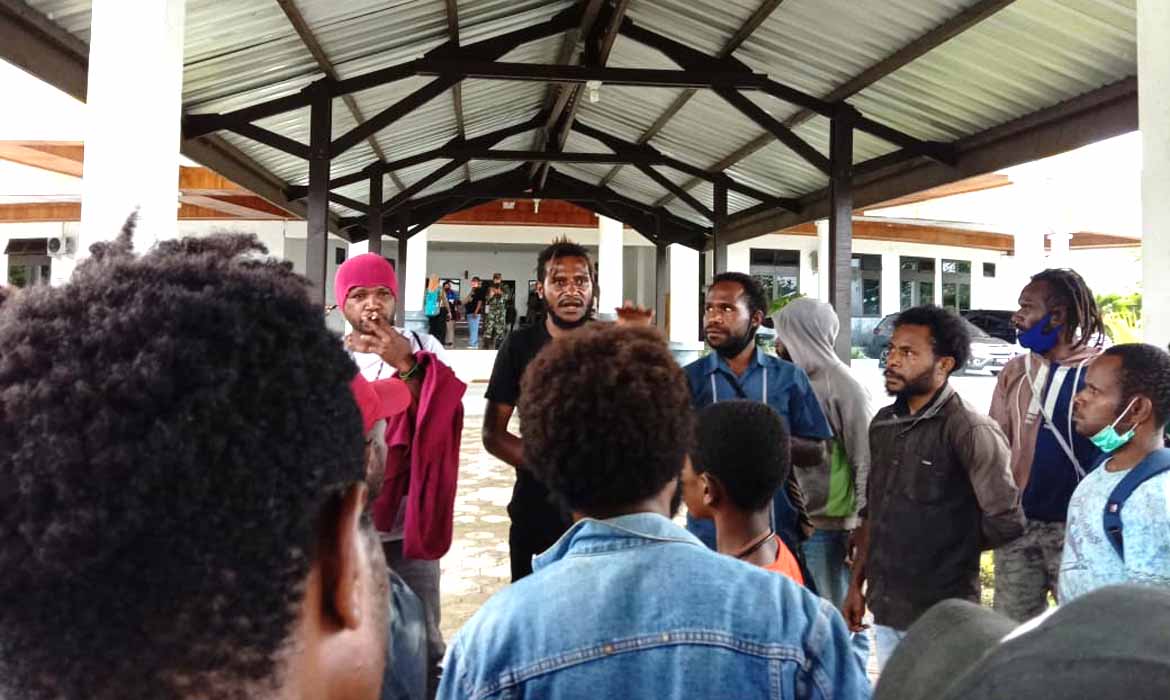 Mahasiswa Mimika Minta Pemkab Fasilitasi Mereka Kembali ke Kota Studi