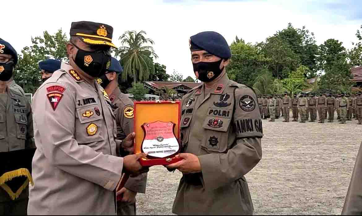 Polda Papua Beri Penghargaan Pada 4 Kompi Brimob Satgas Ops Pamrahwan