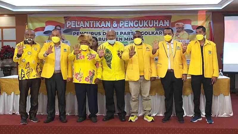 Pelantikan Pengurus Partai Golkar Kabupaten Mimika, Eltinus Berharap Pengurus Baru Jaga Kekompakan