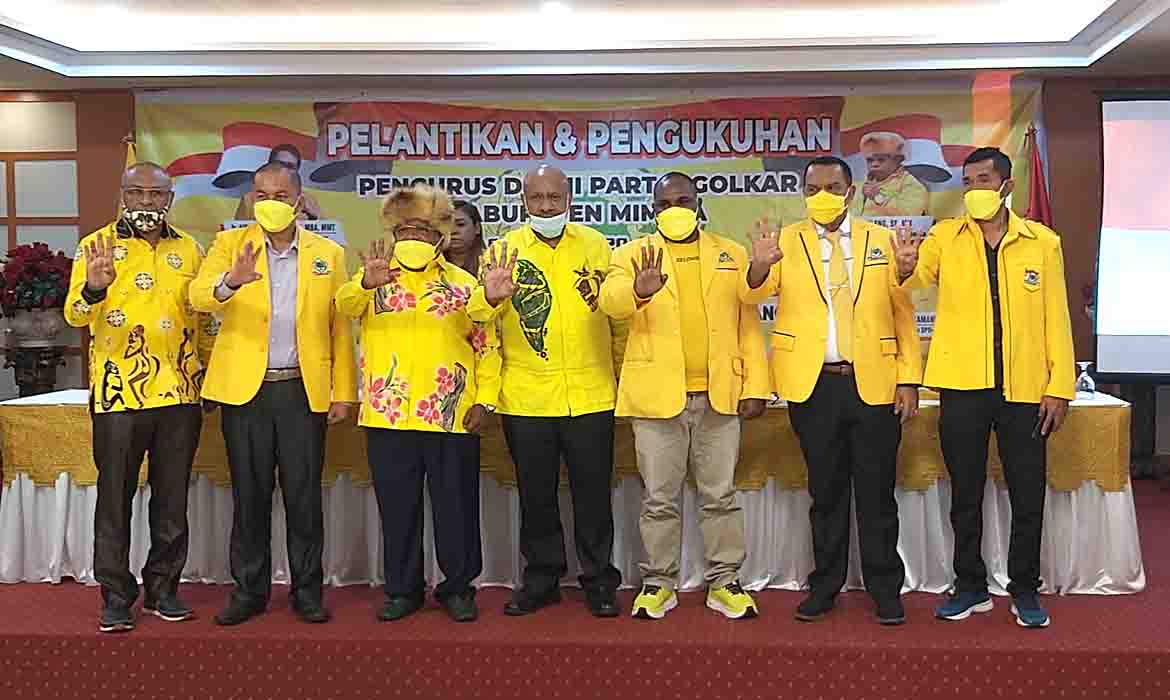 Pelantikan Pengurus Partai Golkar Kabupaten Mimika, Eltinus Berharap Pengurus Baru Jaga Kekompakan