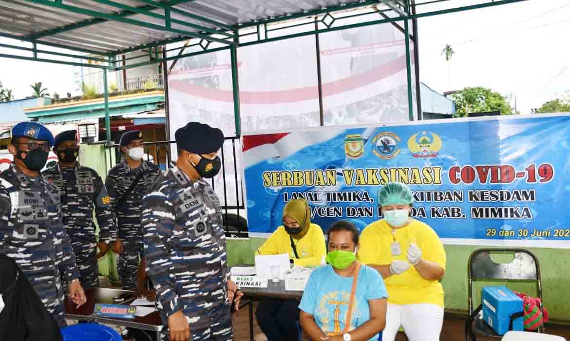 TNI AL Bersama Pemkab Mimika Gelar Serbuan Vaksinasi Covid-19 di Mimika