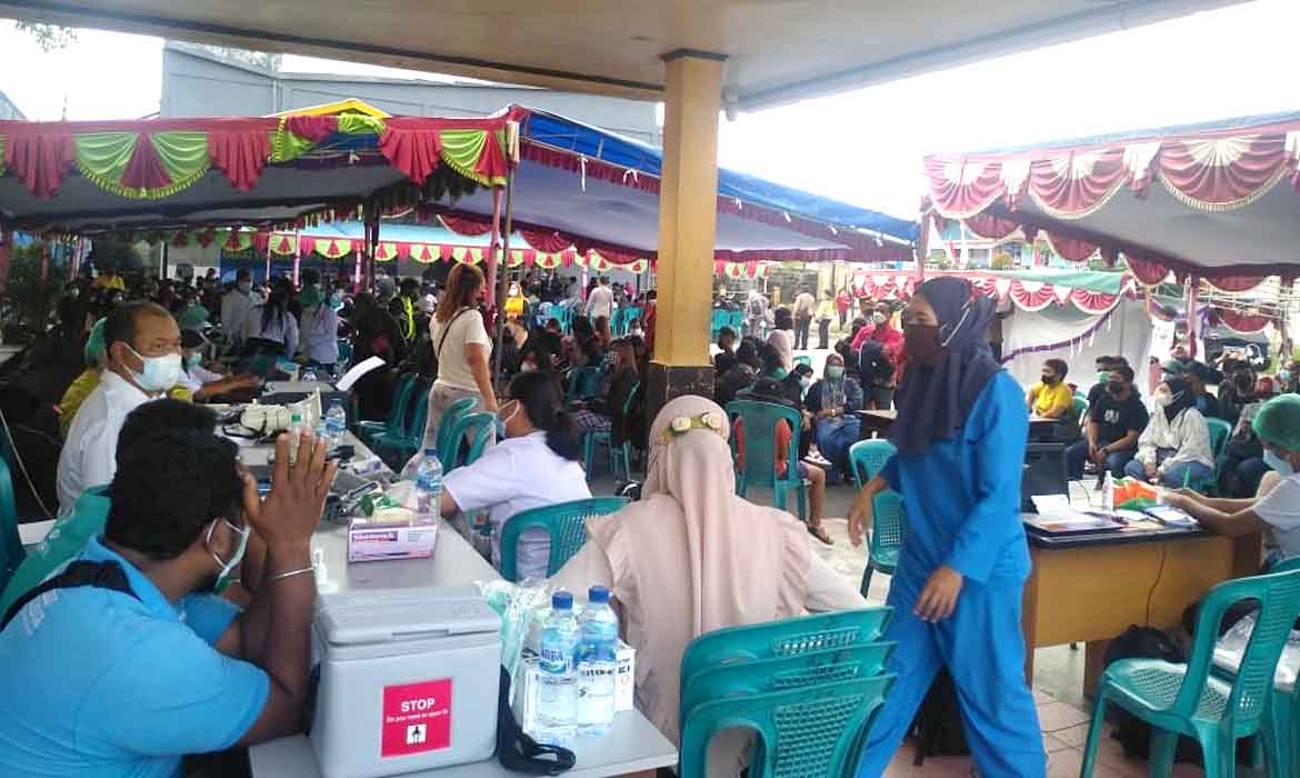 Kegiatan Vaksinasi di Kantor Pelayanan Polres Mimika, Masyarakat Diajak Untuk Vaksin