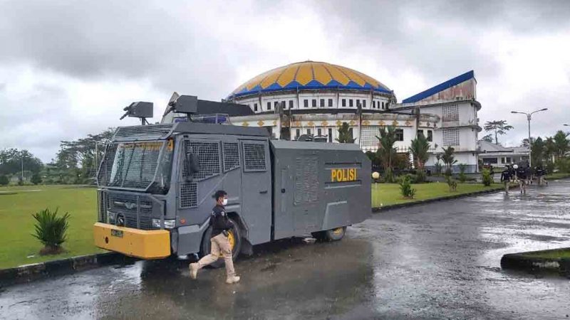 Rencana Gelar Aksi Demo, Aparat TNI-Polri Disiagakan Personil di Depan Kantor DPRD Mimika