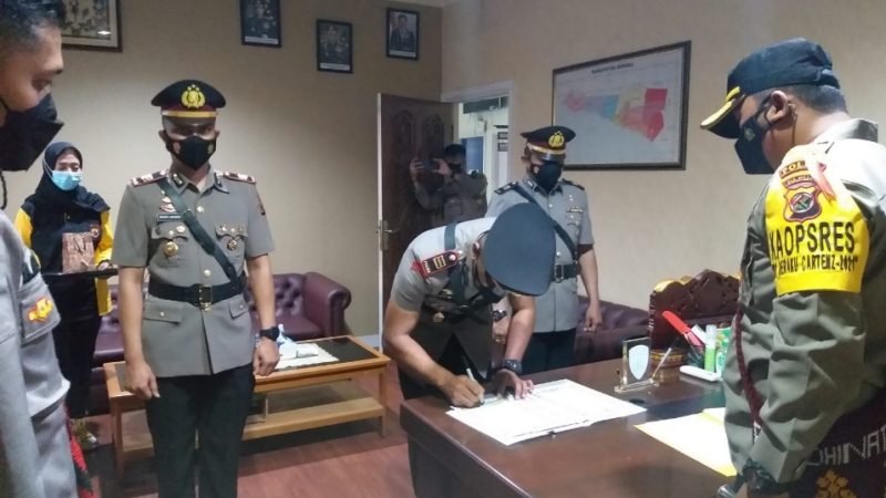 Jabatan Kabag Ops dan Polsek Mimika Baru Disertijabkan