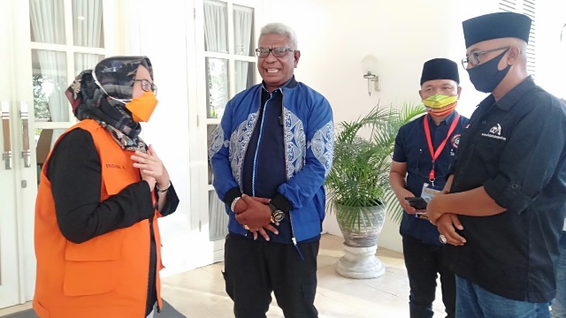 KKJB Mimika Serahkan Bantuan dan Bangun 20 Unit Hunian Sementara Untuk Korban Erupsi Semeru