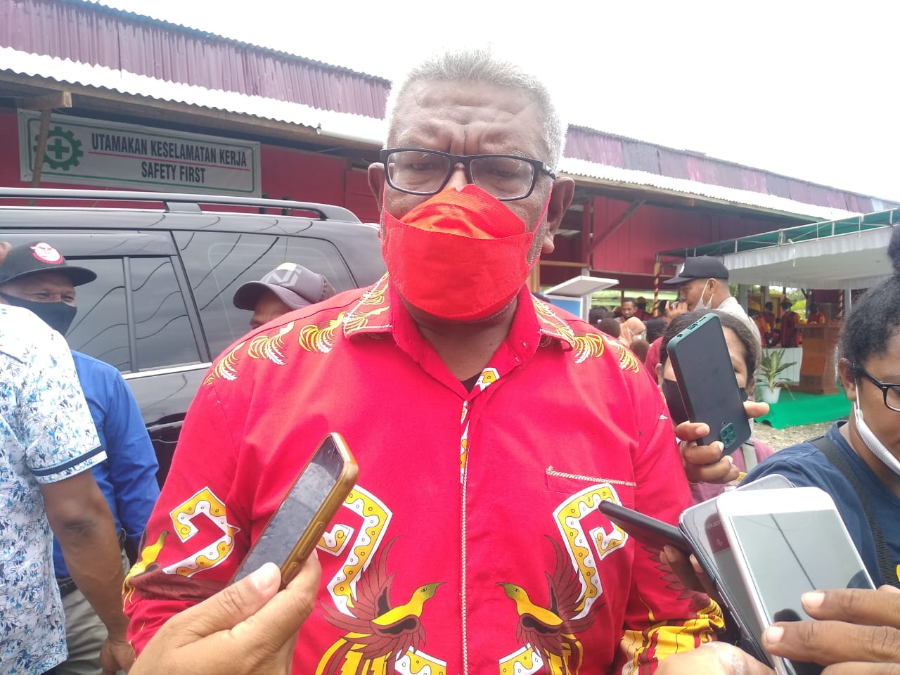 Wabup Mimika Ingatkan Warga Pesisir Tidak Bangun Rumah di Bantaran Sungai