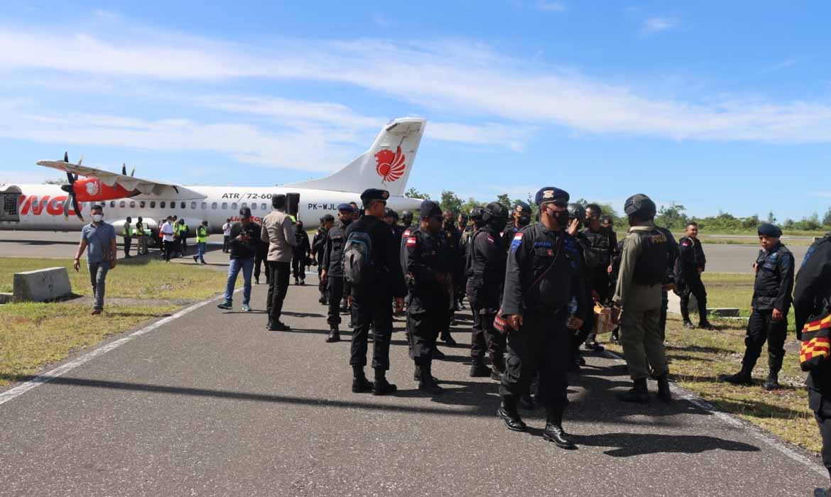 Bantu Ciptakan Situasi Kondusif, Dua Pleton Brimob Tiba di Yahukimo