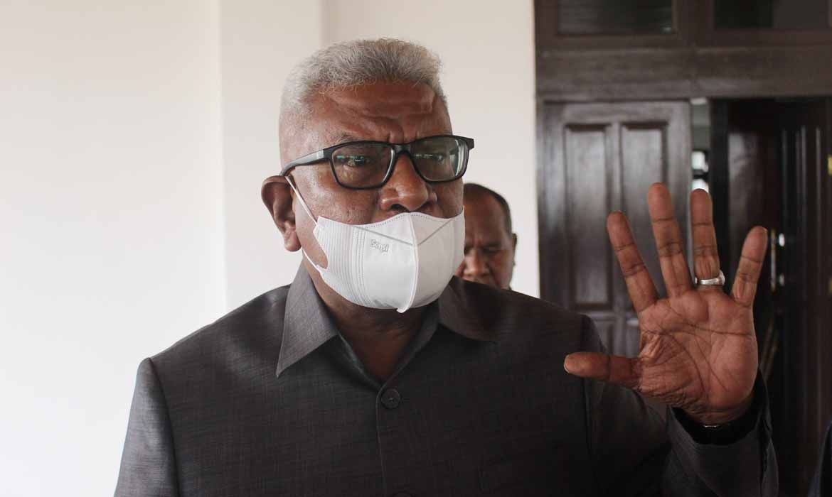 Wabup John Rettob Sebut Ada Dugaan Manipulasi Data dalam Pengangkatan Honorer