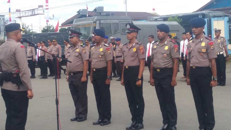 Kapolres Mimika Pimpin Upacara Korp Raport Kenaikan Pangkat 37 Personel Polri