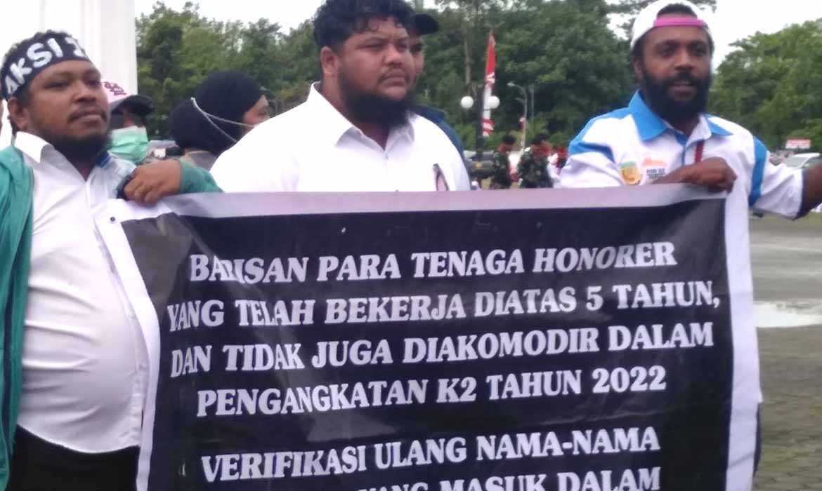 Moment HUT RI ke 77, Aliansi Honorer Mimika Datangi Kantor Sentra Pemerintah Pertanyakan Nasib Mereka