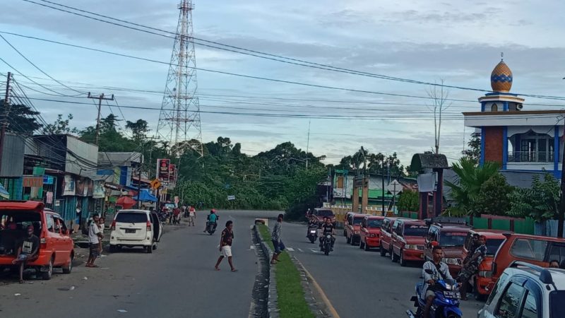 Tandiseno : Kendaraan Parkir Dibadan Jalan SP1-SP4, Dishub Harus Cari Solusi