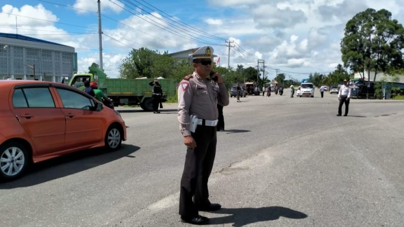Razia Gabung Terhadap KIR,Pajak dan Surat Kendaraan Digelar di Dua Titik