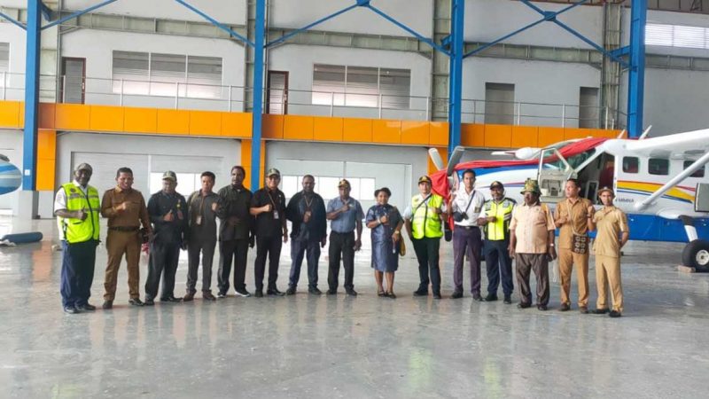 Komisi C Tinjau Hanggar Bandara Mozes Kilangin