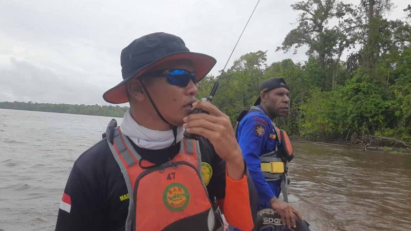 Tim SAR Gabungan Berhasil Temukan Korban Perahu Ketinting Terbalik di Muara Ayip, Satu Korban Masih Dalam Pencarian