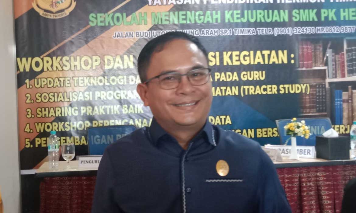Lois Paerong : SMK Mencetak Tenaga Siap Pakai, Pemerintah Harus Perhatikan