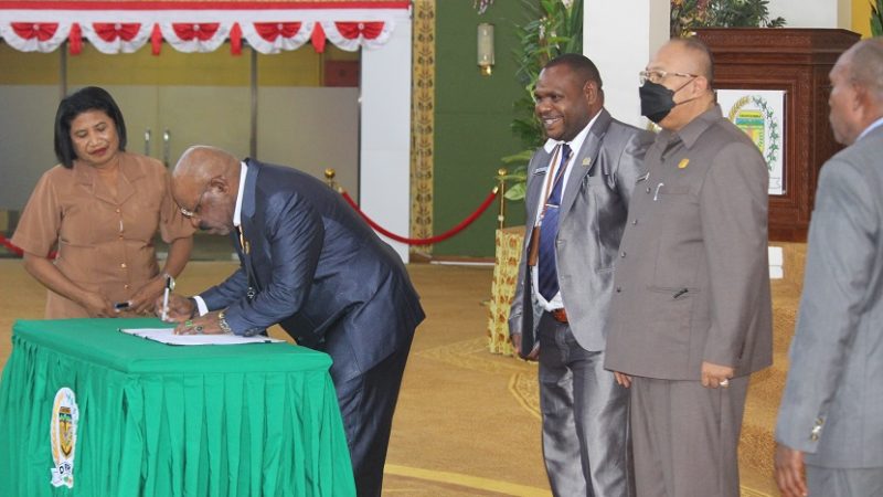 Tetapkan Peraturan Tatib, Ketua : Sebagai Pedoman Dalam Melaksanakan Tugas Internal DPRD