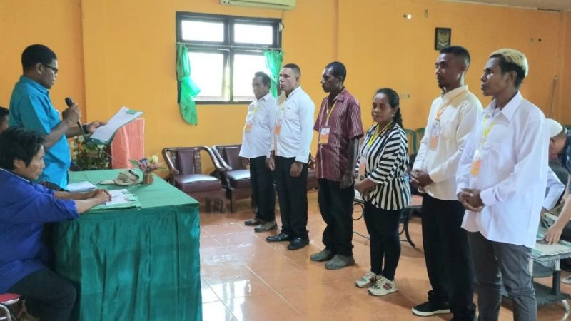 Anggota Panwaslu Distrik Amar Dilantik