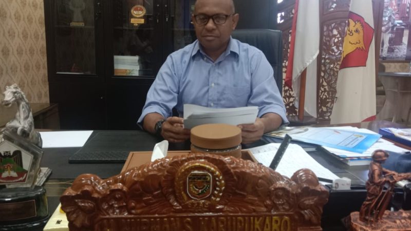 Diminta Masyarakat Mimika Wee, Nurman Karupukaro Siap Maju Bupati Mimika Periode 2024-2029