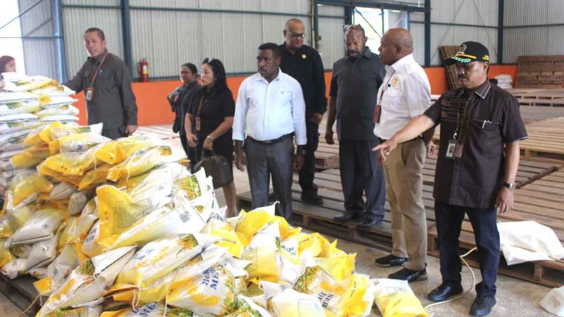 Jelang Idul Fitri, Komisi B DPRD Sidak Ke Gudang Bulog Timika