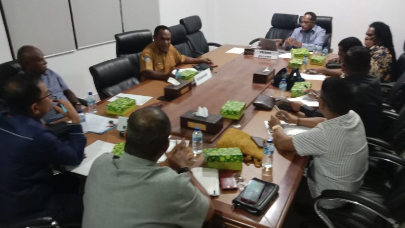 Hearing Dengan Disnakertrans – PTFI, Komisi C Konsisten Awasi Perda Perlindungan Tenaga Kerja Lokal