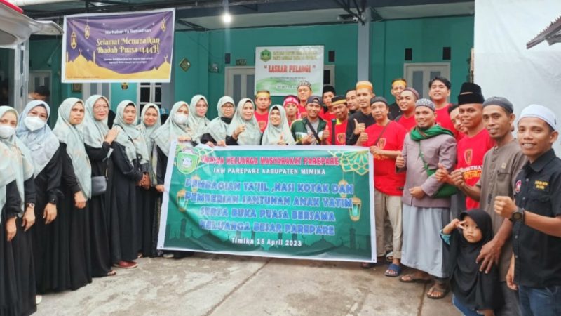 Hari ke-24 Ramadhan, IKM Parepare Berbagi Takjil dan Beri Santunan Kepada Anak Yatim