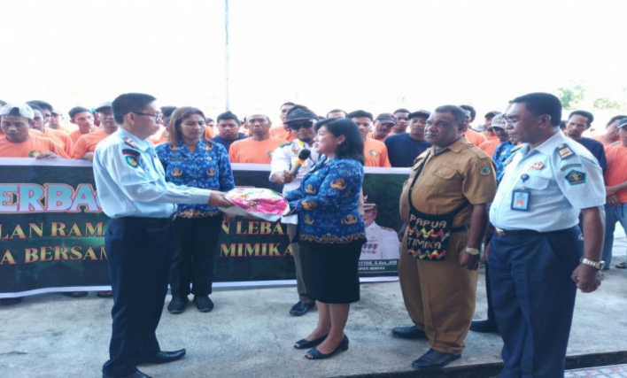 Pemkab Mimika Berbagi Kasih Dengan Warga Binaan Lapas