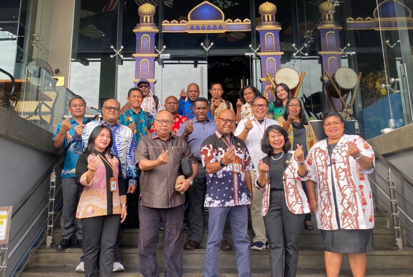 Gandeng Dinas Peternakan dan Pertanian, Komisi B ke Surabaya Pelajari Pembuatan Pakan Ternak