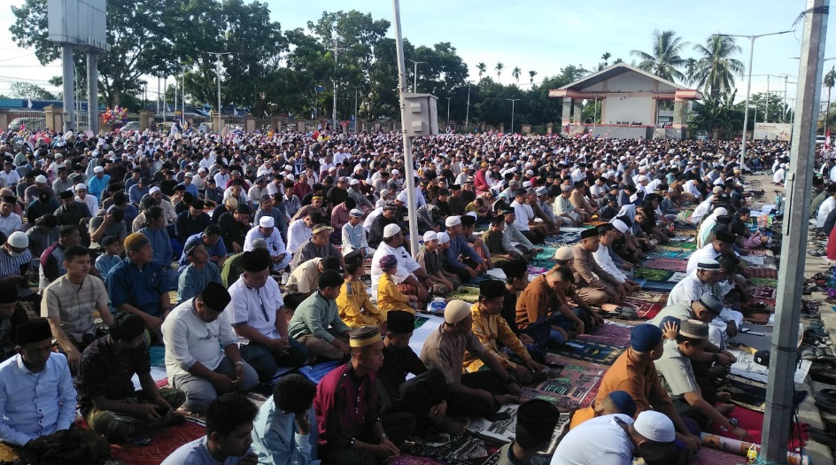Ribuan Umat Muslim di Timika Melaksanakan Salat Idul Fitri 1444 Hijriah di Pelataran Graha Eme Neme Yauware