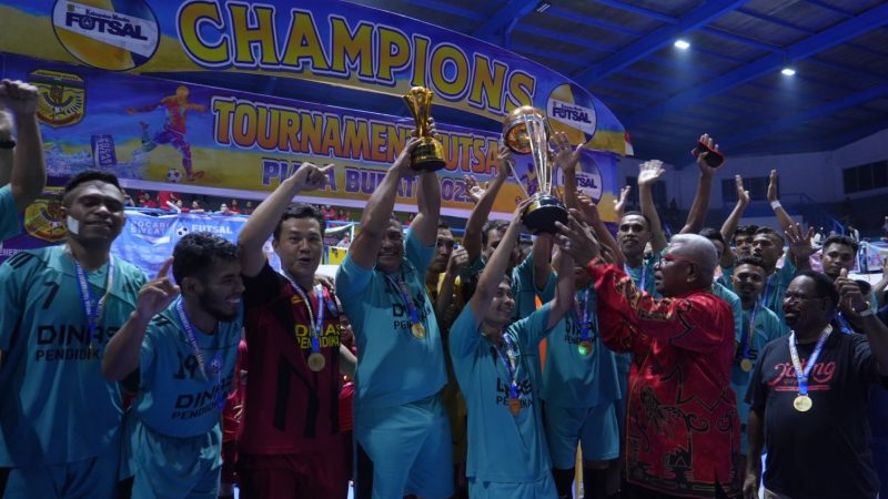 Tim Futsal Dinas Pendidikan A Juara Bupati Cup Mimika Setelah Kalahkan RSUD Lewat  Adu Pinalti