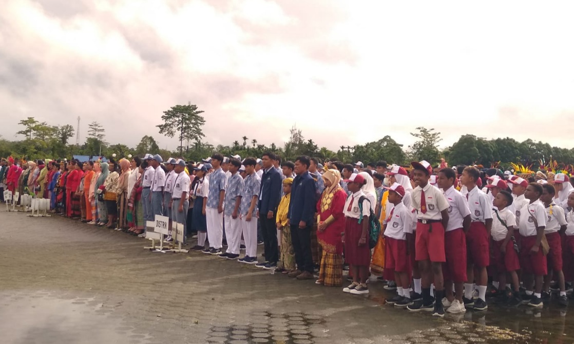 Peringatan Hardiknas di Mimika Berlangsung Meriah , Ini Pidato Sambutan Mendikbudristek yang Dibacakan Sekda Mimika