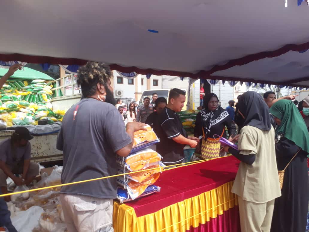 Dinas Ketahanan Pangan Gelar Pasar Murah di Eme Neme Yauware