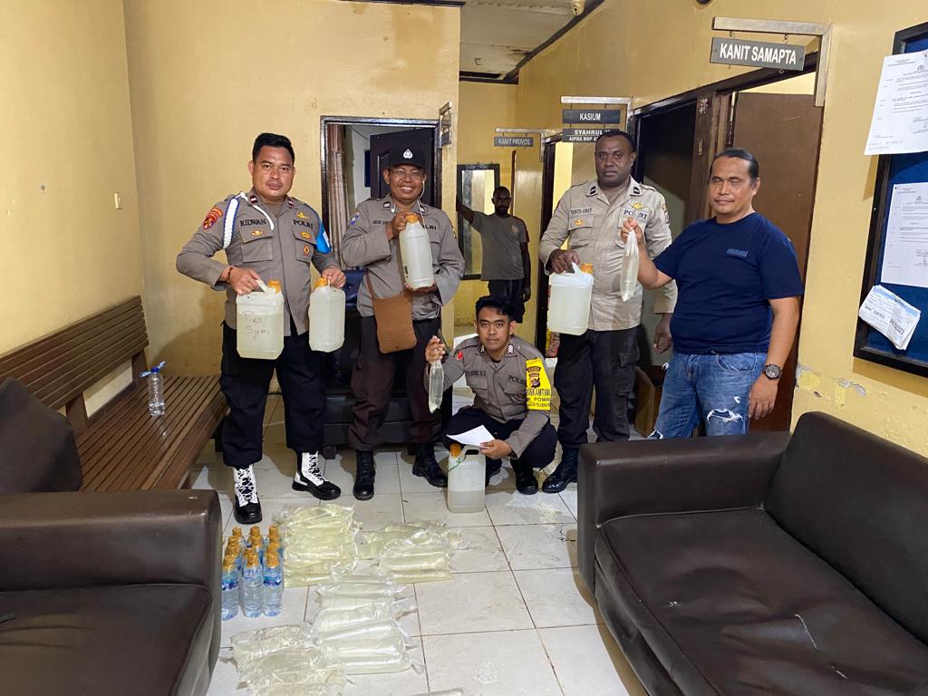 Polsek Pomako Kembali Amankan Ratusan Liter Minuman Keras