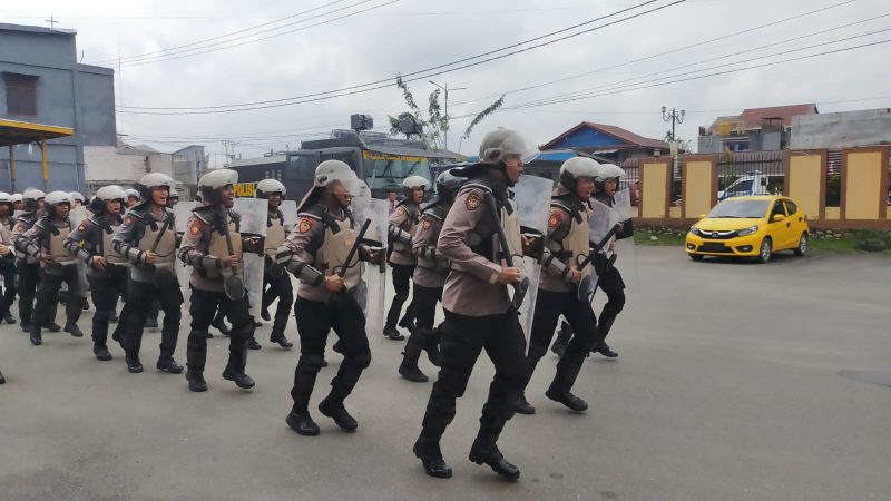Personel Polres Mimika Gelar Latihan Sispamkota