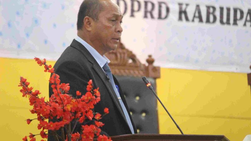 Pemerintah Daerah Tanggapi Pandangan Umum Fraksi Atas 8 Raperda Non APBD 2023