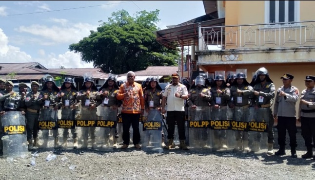 Tutup Diksar Satpol PP, Wabup JR Minta Laksanakan Tugas Secara Profesional