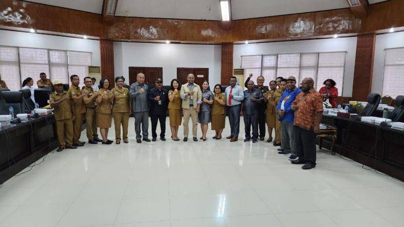 Komisi B Bersama Kepala Dinas Kepala Dinas Peternakan dan Kesehatan Hewan Gelar RDP Pengawasan