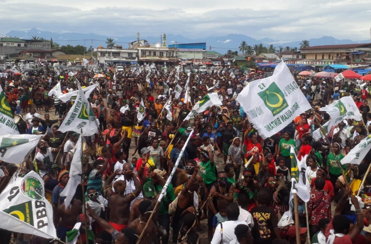 Ribuan Massa Hadiri Kampanye Akbar PBB, Herman Gafur : Jangan Ragu Caleg dari PBB