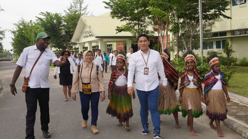 Menyemai Mimpi Siswa Sekolah Taruna Papua