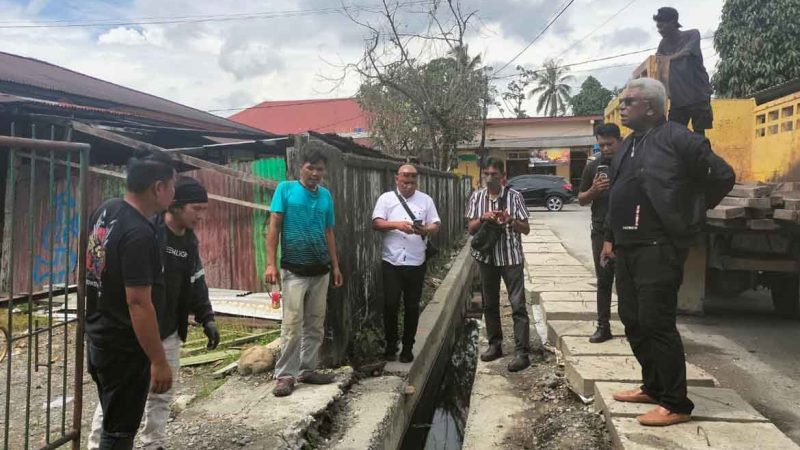 Respon Keluhan Warga Soal Banjir, Wabup JR Sidak Ke Jalan Pattimura