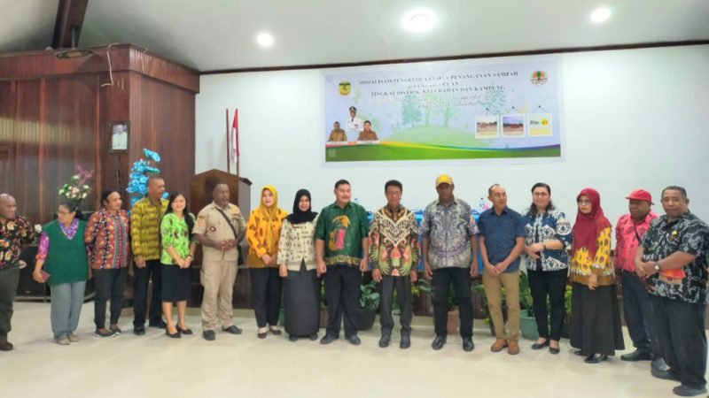 DLH Mimika Gelar Sosialisasi Pengelolaan Penanganan Sampah Tingkat Distrik