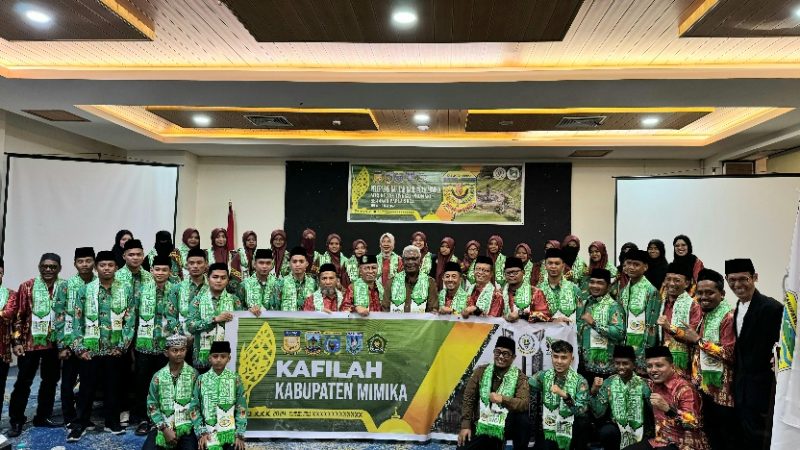 Lepas Kafilah untuk Ikut MTQ XXX  se-Tanah Papua,  Bupati JR Harap Mimika Bisa Juara Umum