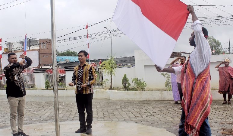 KPU Mimika Gelar Upacara Peringati HUT Kemerdekaan RI ke- 79 Tahun