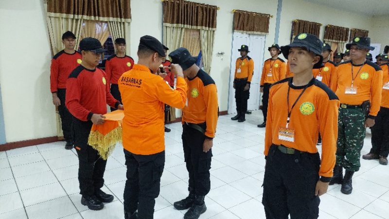 50 Peserta Lulus Pelatihan Potensi SAR Teknik Pertolongan di Ketinggian 