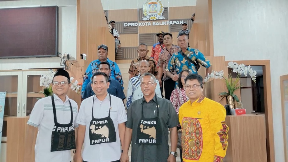 Studi Banding ke Balikpapan, Bapemperda Mimika Jajaki Perda Penanganan Sampah dan Tata Ruang